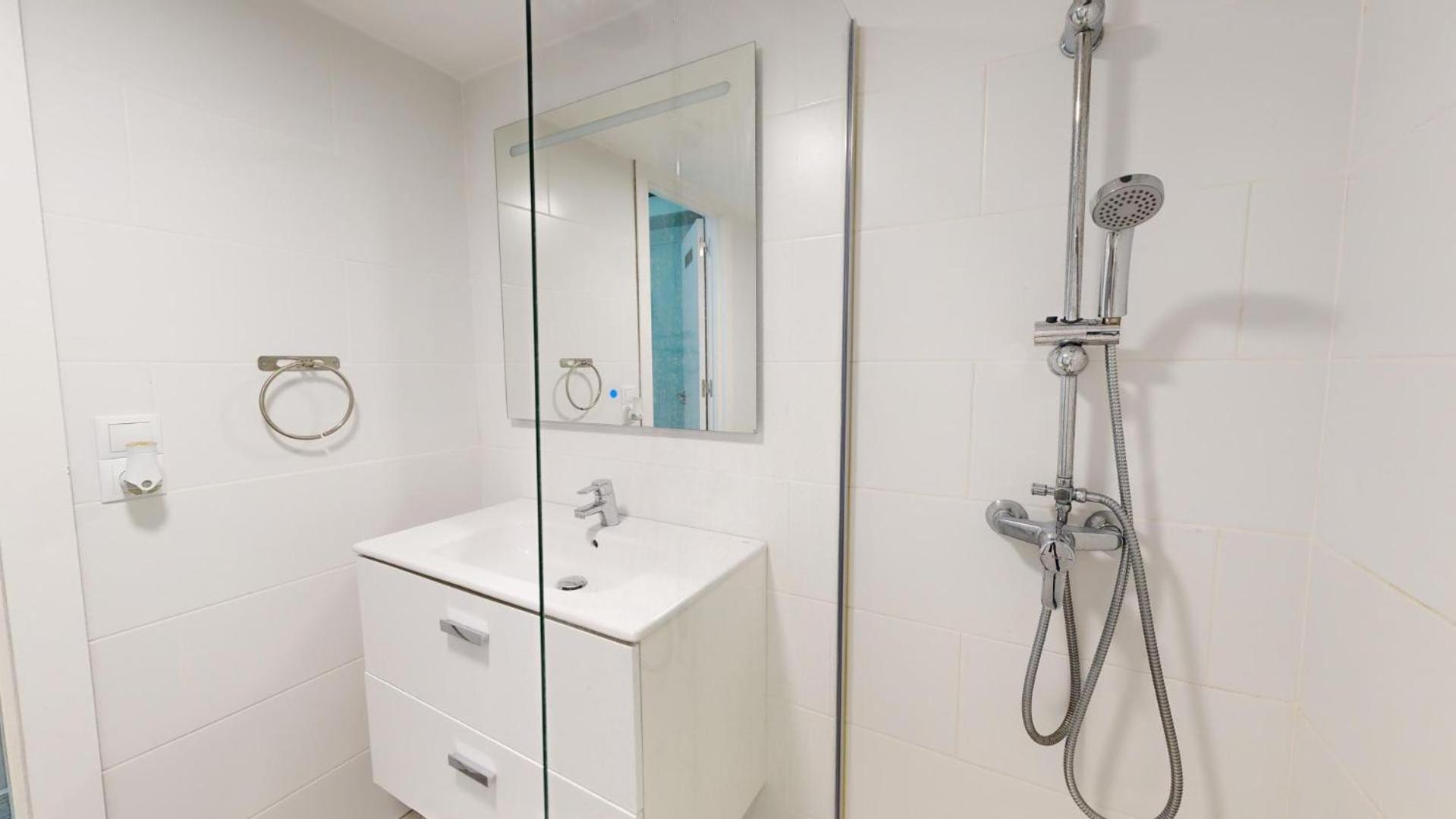 30m2 ,vue Sur Et Piscine, Commerce *