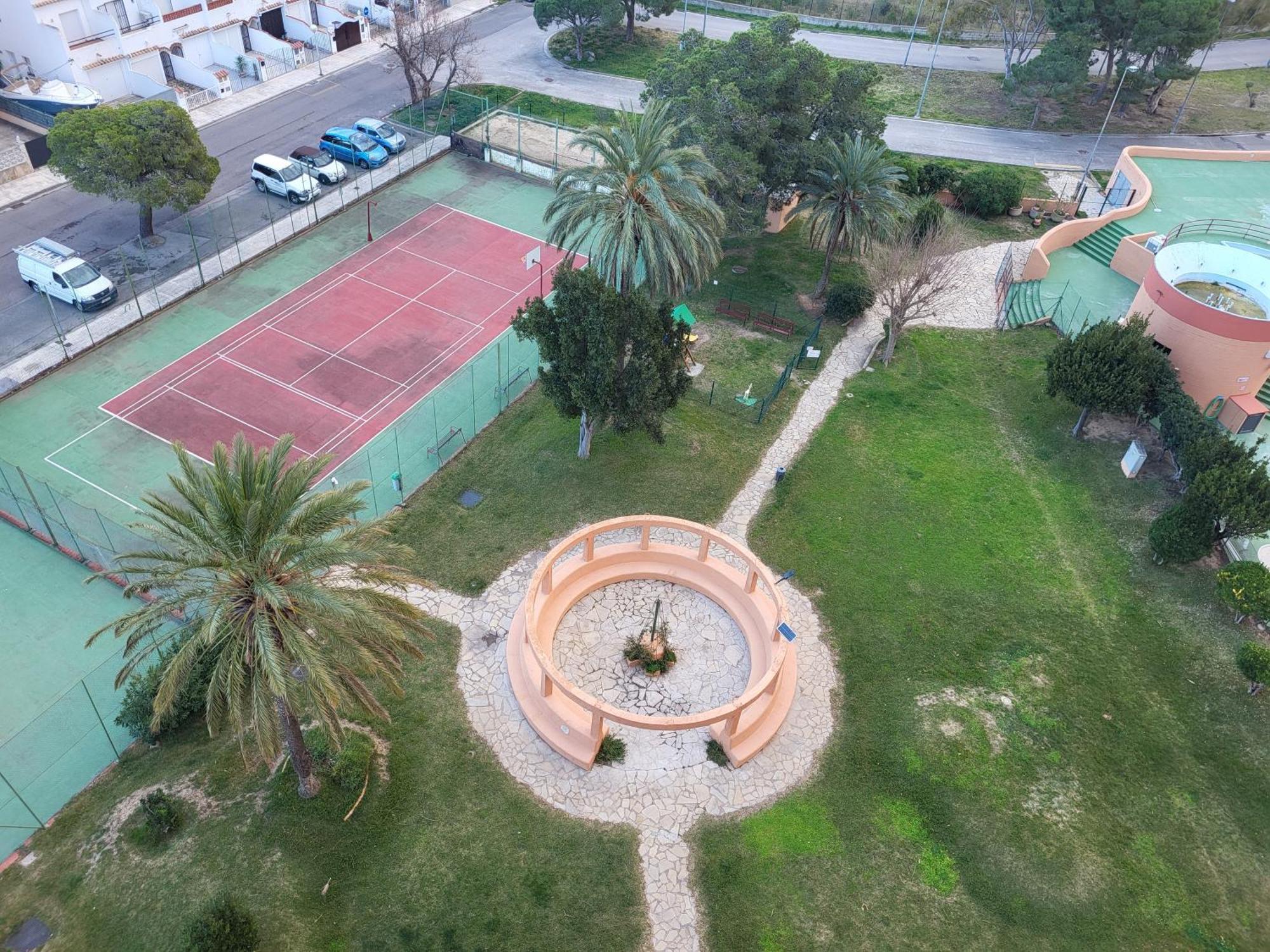 30m2 ,vue Sur Et Piscine, Commerce